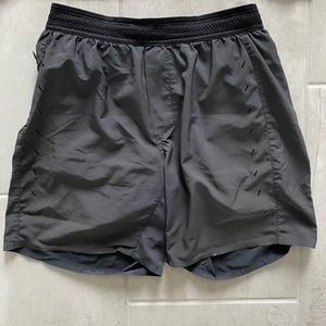 Ten Thousand Black Workout Short (size S)